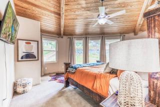 Mesa Verde, Hot Tub, Pedestal Octagon Home / Mount - Ruidoso - 4