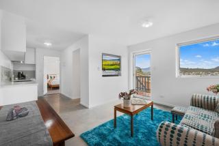 Cosy Cottesloe - 2 Bedroom Unit - Free Parking - Free WIFI - Lindisfarne - 0