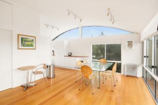 Modern Sanctuary by the Silverleaves Beach - 5