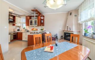 1 Bedroom Awesome Apartment In Kampor - 6