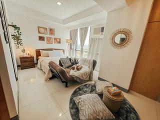 Chic and Cozy Studio Viceroy Residences Taguig - Manila - 1
