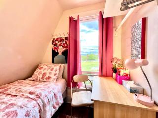 Private Room TINY with Shared Bathroom near SeaTac Airport and Downtown Seattle - Seattle - 0