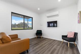 Glenowrie Cottage - 2 King Beds - Close to Cadia - 7