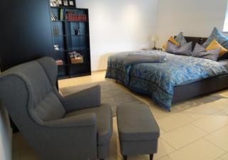 schöne Ferienwohnung 2,5 Zimmer in Stadtnähe mit eigenem Hofgarten - Balingen - 0