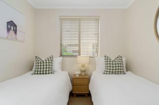 Minya Court Unit 4 Kings Beach QLD - 1