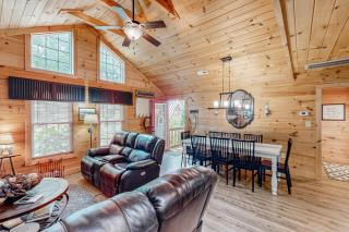 Wild Rose Cabin - Lake Lure - 6
