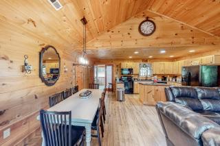 Wild Rose Cabin - Lake Lure - 4