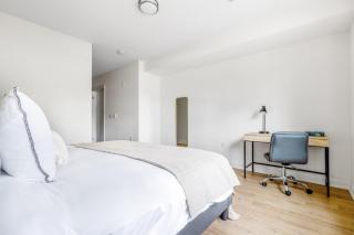 Downtown Bellevue 2BR w WD Rooftop nr all SEA-141 - Bellevue - 2