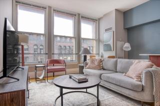 Loop 1BR w gym doorman same block as L CHI-672 - 0