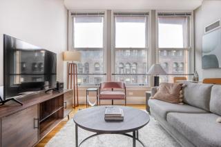 Loop 1BR w gym doorman same block as L CHI-672 - Chicago - 8