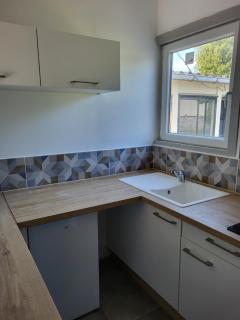 Studio proche gare TGV Haute Picardie - 1