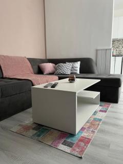 Midtown Apartment - Kŭrdzhali - 3
