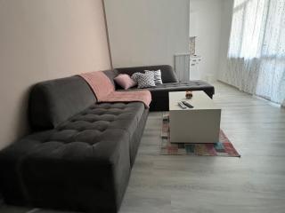 Midtown Apartment - Kŭrdzhali - 7