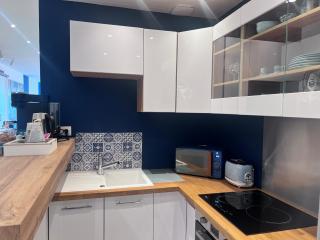 Luxury studio suite in artist Villa with sea view - 3