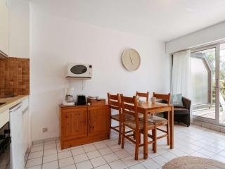 Appartement cosy à Carnac, 200m de la plage, terrasse, parking, TV, animaux acceptés, pour 4 personnes - FR-1-477-96 - Carnac - 5