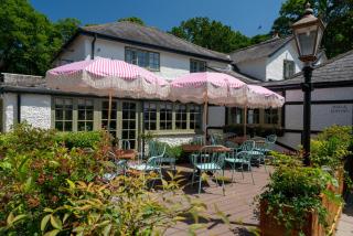 High Corner Inn - 2