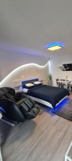 Studio-Apartment VAL - Luxury massage chair - Private SPA- Hot Tub, Infrared Sauna, , Parking with video surveillance, Entry with PIN 0 - 24h, FREE CANCELLATION 24 hours before Check In - Slavonski Brod - 8