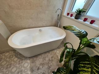 Gower Getaway - Parking & Ensuite - Swansea - 3