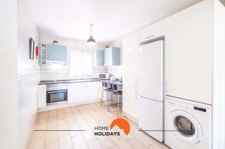 #112 Oura Apartment Pool & Nightlife - 1