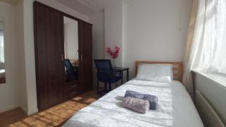 London North Downs rooms - 3