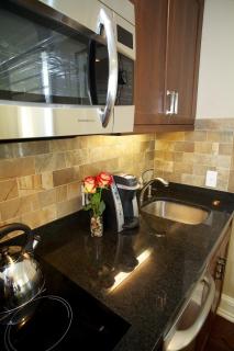 Guest House at Norwalk Inn - 4