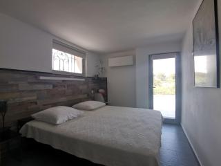Rez de villa vue mer et sa piscine privative à débordement - Saint-Peïre-sur-Mer - 2