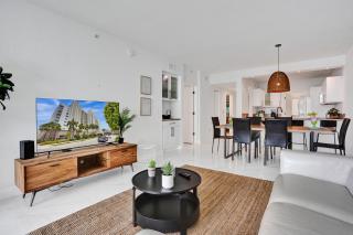 Marina Bay Sunny Isles 1005 - 6