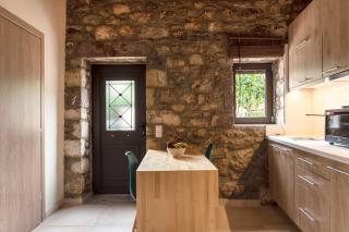 Fotoula's stone studio - 6