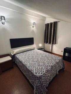 Duplex em casa inteiro. 4 quartos. Bem localizada. - Bragança - 9