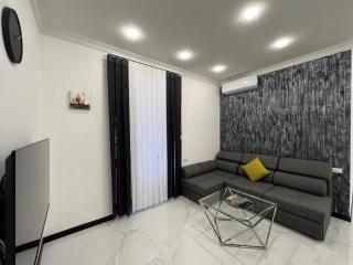 Mesrop Mashtots Avenue 3, 1 bedroom New Euro Renoavted, Modern apartment PR311 - Erevan - 0