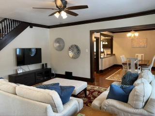 Serene Home One Block From Lake Michigan - Sheboygan - 3