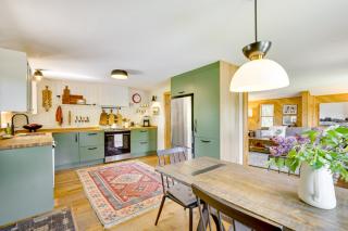 Gorgeous Sunday River Cabin with Saltwater Hot Tub! - Newry - 9