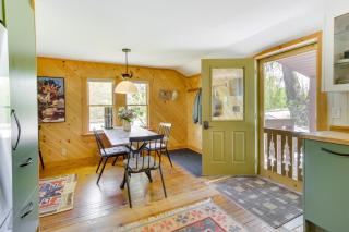 Gorgeous Sunday River Cabin with Saltwater Hot Tub! - Newry - 5