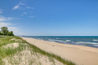 1 Mi to Indiana Dunes Natl Park Home with Patio! - Gary - 9