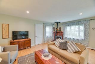 Charming Canandaigua Lake House with Deck and Views! - Rushville - 5