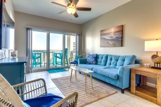 Bayfront Pensacola Beach Condo with Pool and Elevator - Pensacola Beach - 6