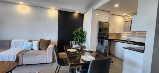 Accommodation Front - Charming 2 Sleeper in Point Waterfront - 4