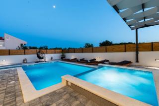 Luxury Villa JoMaNI with heated pool - Bibinje - 8