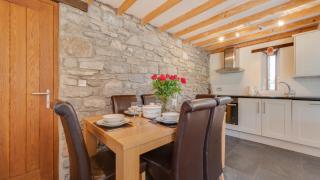 The Granary, Llanmadoc - Llanmadoc - 4