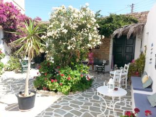 Fanivevisgarden - Chora Folegandros - 8