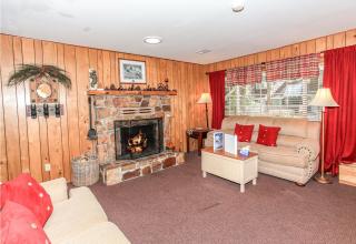 3 Little Bears Cabin - Quintessential Big Bear getaway with fun cabin décor! - Big Bear Lake - 0