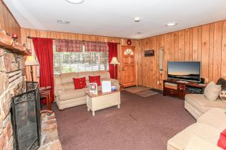 3 Little Bears Cabin - Quintessential Big Bear getaway with fun cabin décor! - Big Bear Lake - 7