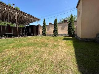 Family Guest House & Hostel - Bishkek - 1
