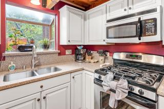 Zen Den - Beautiful A-frame cabin with classic brick wood burning fireplace and a hot tub - Big Bear Lake - 3