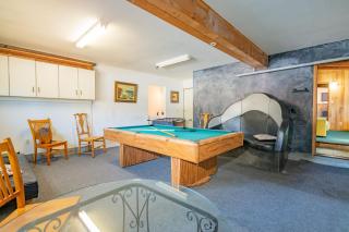 A Wonderland - Beautiful home just a couple steps away from bear mountain ski resort with hot tub - 8