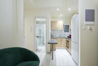 Koukaki Gem Cozy 1BR Renovated Apt near Center - 8