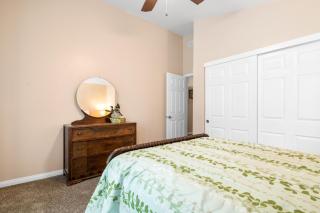 Wine Down - Beautiful and well-kept cabin with large fenced back yard - 2