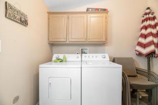 Wine Down - Beautiful and well-kept cabin with large fenced back yard - 6