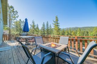 View Point- Mountain retreat equipped with a pool table, patio with a grill and beautiful view - 9