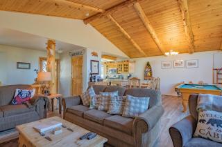 View Point- Mountain retreat equipped with a pool table, patio with a grill and beautiful view - 3